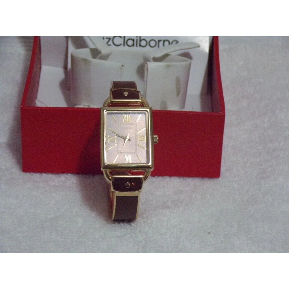 Liz Claiborne ladies liz